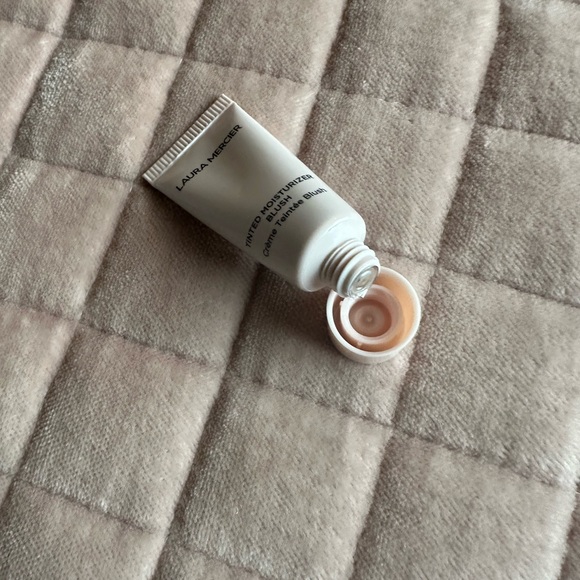 New!💕4 for 30💕Laura Mercier Tinted Blush - Picture 6 of 7